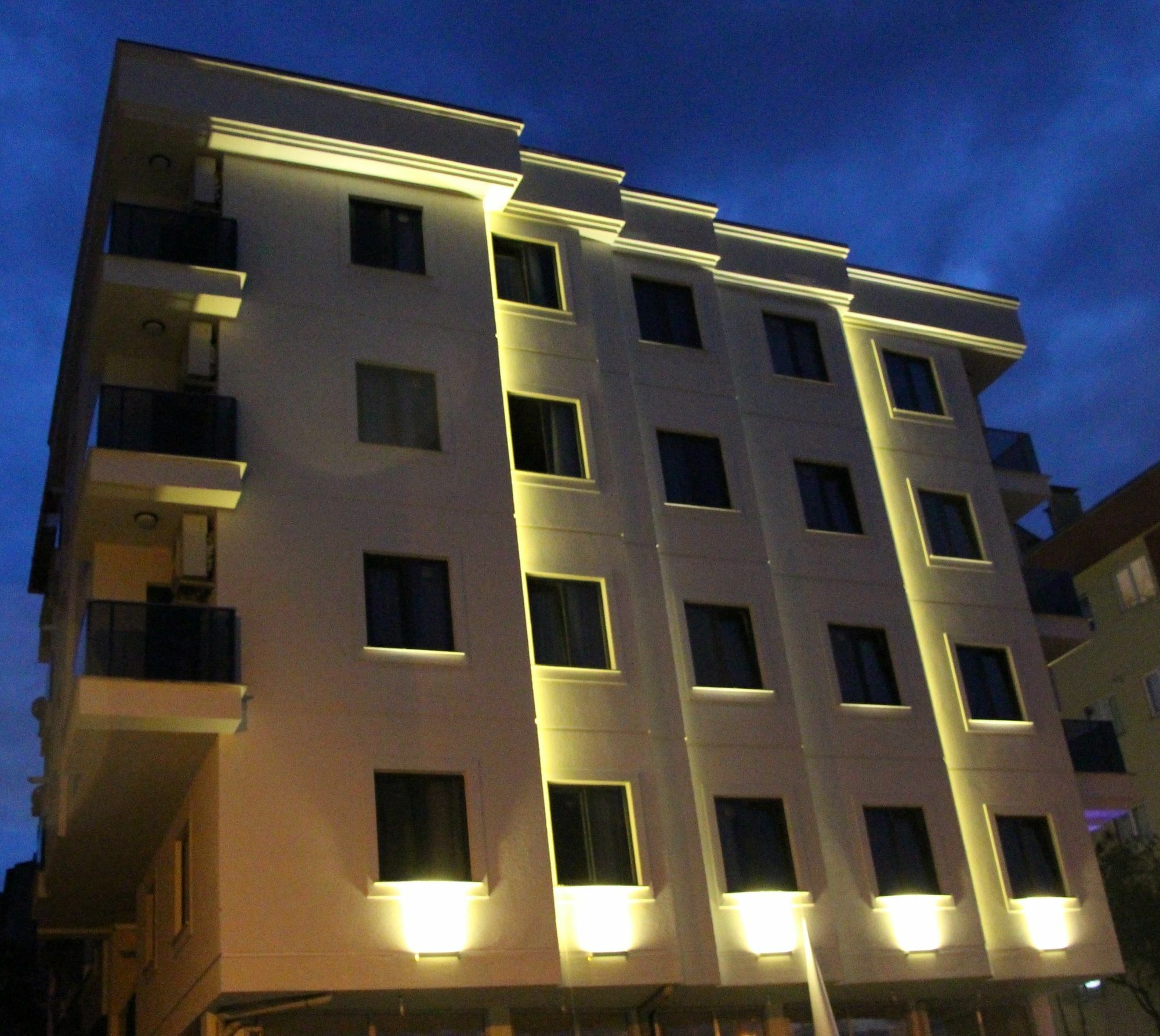 Ekinoks Suit & Apart Otel Trebizonda Exterior foto